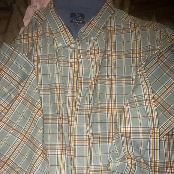 Lightly used long sleeve button up - Picture 1 of 3